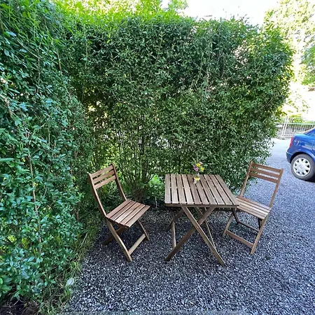 Kleines Nest Im Zentrum, Eigener Eingang, Parkplatz, Kostenloses Wlan *